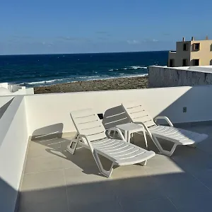 Casa Blanca By The Caribbean Sea Apartment